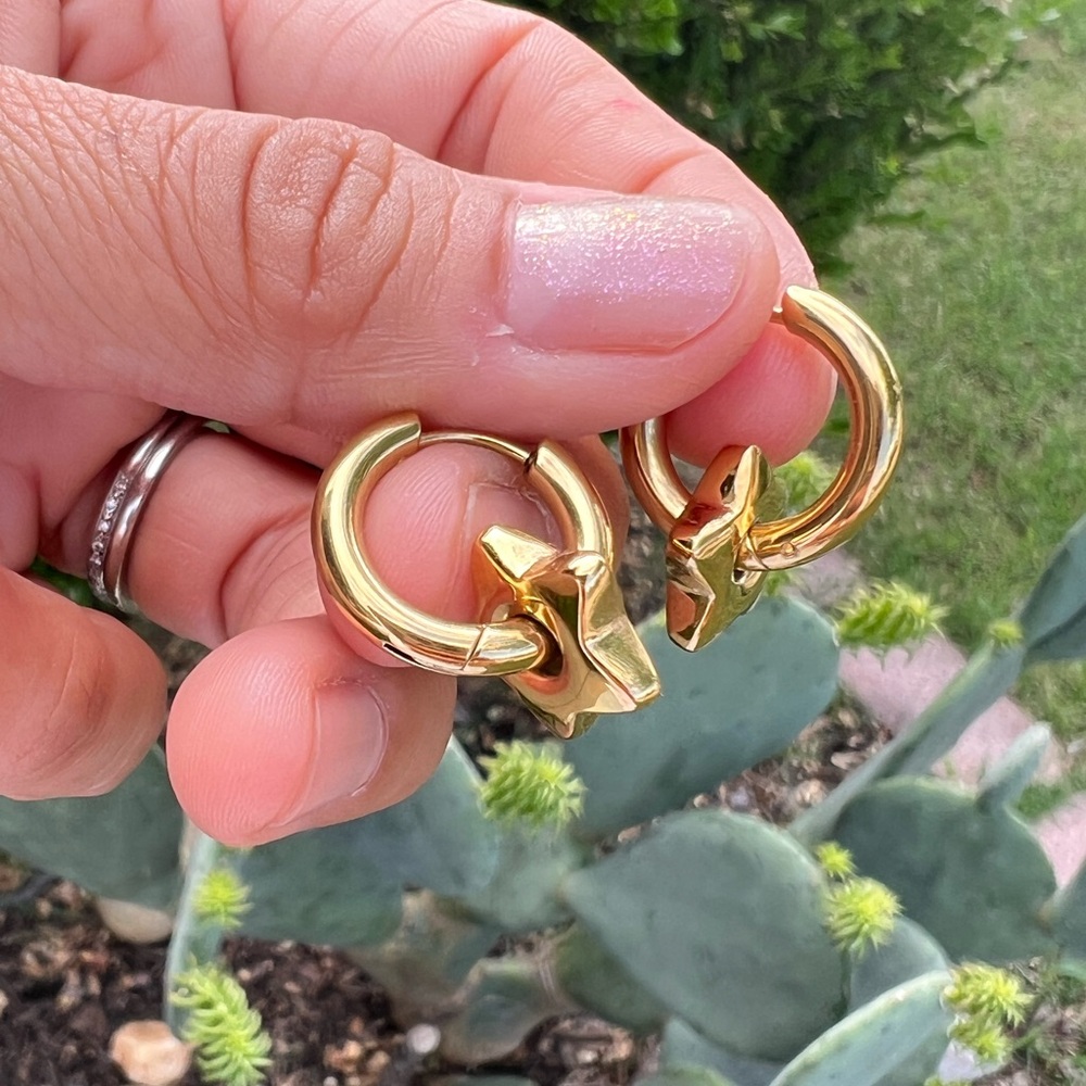 Two in One Gold Star Charm Hoop Earrings - Women Jewelry Stainless steel - Picture 8 of 8